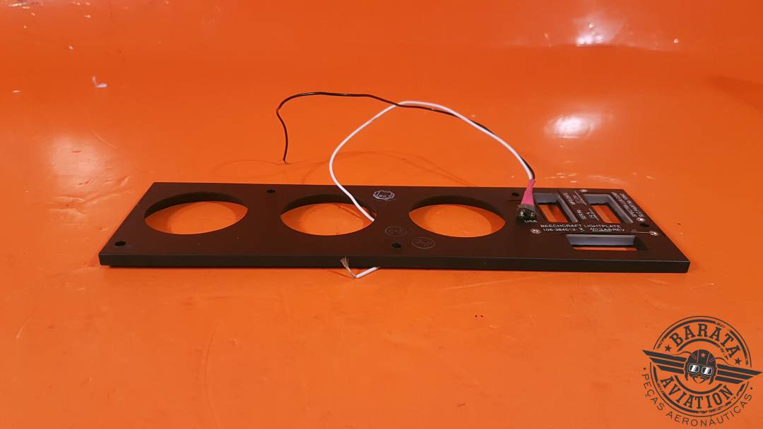 Beechcraft 106-384012-3 Edge Lighted Center Panel 28v - Bulbs partially working