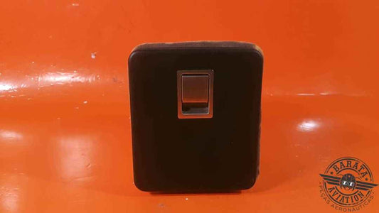 58-530201-21 Beech Glove Compartment Box Assembly - Rachadura na Porta