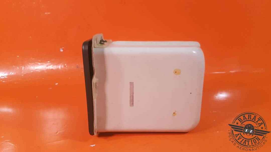 58-530201-21 Beech Glove Compartment Box Assembly - Rachadura na Porta