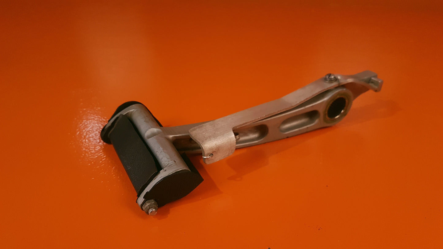 002-524020-2 Beechcraft Rudder Pedal Arm RH Assy