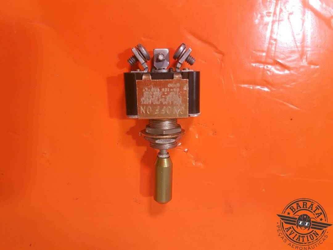 511TS1203-1 MICROSWITCH TOGGLE SWITCH  3 POSITION; ON/OFF/ON