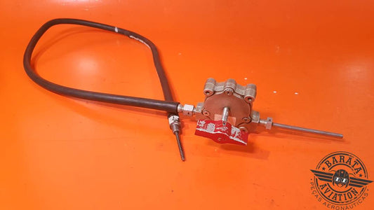 CAJA DE CONTROL DE COMBUSTIBLE DEL ALA DERECHA N.° DE PARTE: HE7001-7