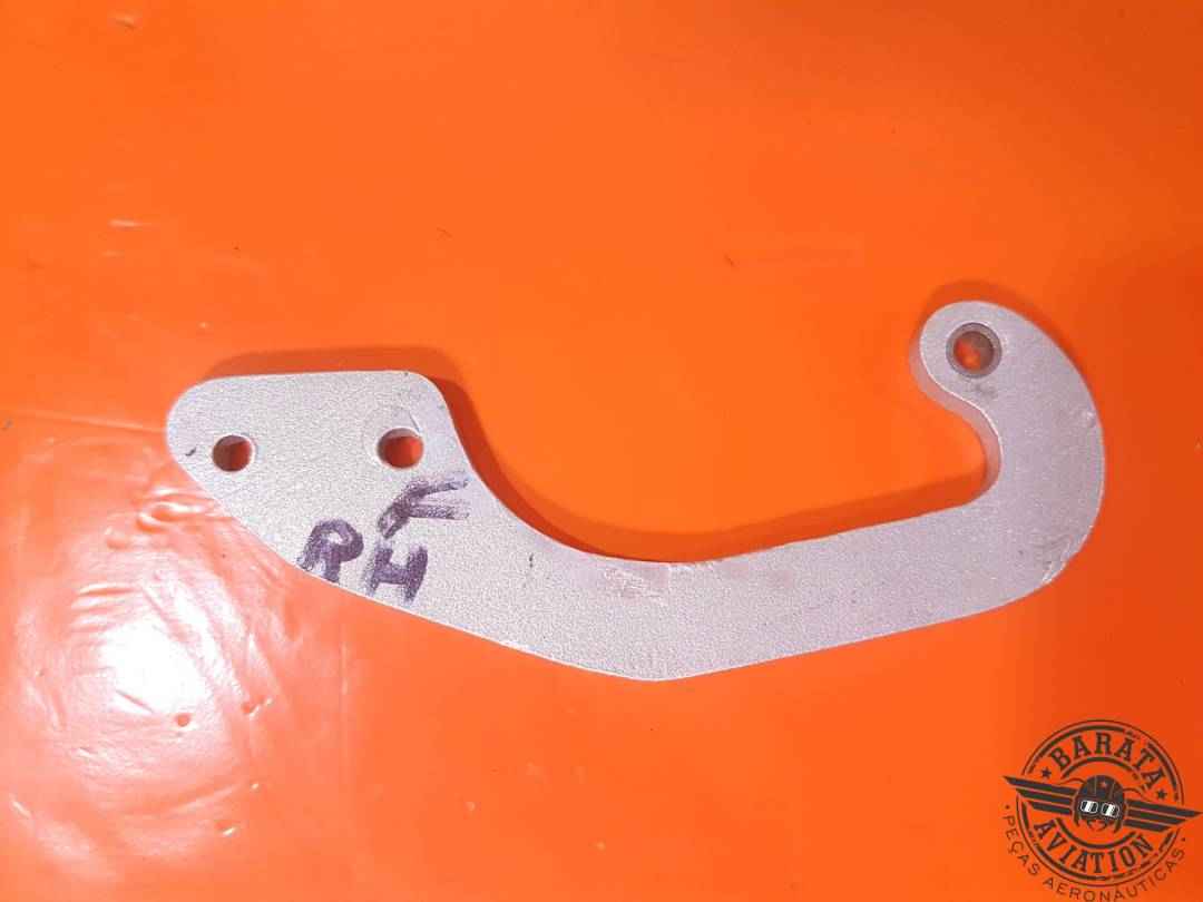 96-410024-9 BEECHCRAFT FORWARD HINGE  R/H NOSE GEAR DOOR