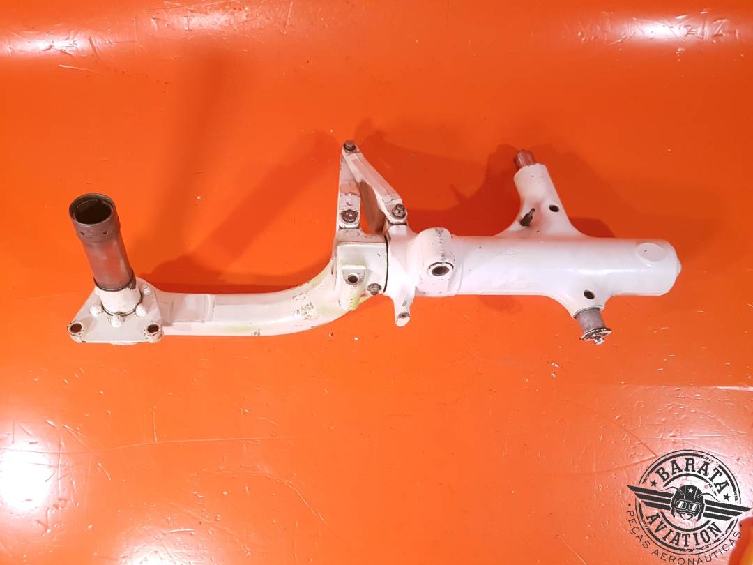 MAIN GEAR ASSEMBLY RIGHT - RETRACT P/N: 96766-07