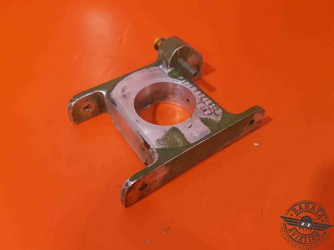 62421-3 FITTING - FLAP R/H