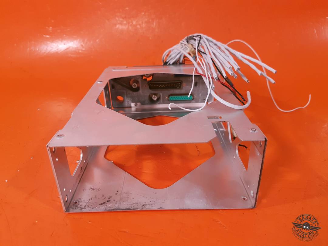 011-01060-00 GARMIN GNS-430W Gps/Nav/Comm) - 14/28 vdc - W/ Mount Tray And Backplate