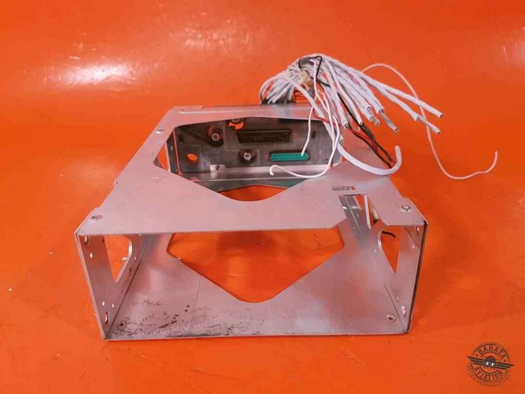 011-01060-00 GARMIN GNS-430W Gps/Nav/Comm) - 14/28 vdc - W/ Mount Tray And Backplate