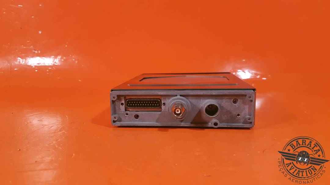 011-00490-00 Garmin GTX 327 Transponder - 11/33 Vdc - W/ Mount Tray