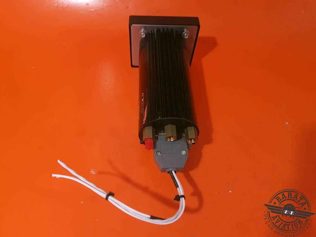 100321-000  DYNON AVIONICS EFIS-D10A  10-30VDC W/ CONNECTOR * FALTANDO UM BOTÃO