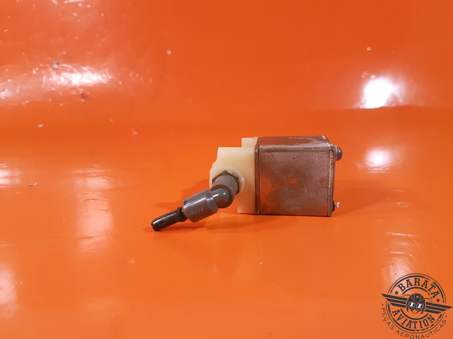 61P64HC2D VALCOR ENGINEERING TWO WAY PRESSURIZATION VALVE 18-30 VDC