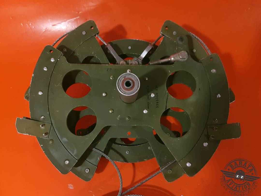 5565360-834  CESSNA SECTOR ASSY  CONTROL SYSTEM - AILERON