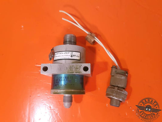 44A162-3 CUSTOM ANEROID PRESSURE SWITCH 10 PSIG/2 AMP/18-30 VDC