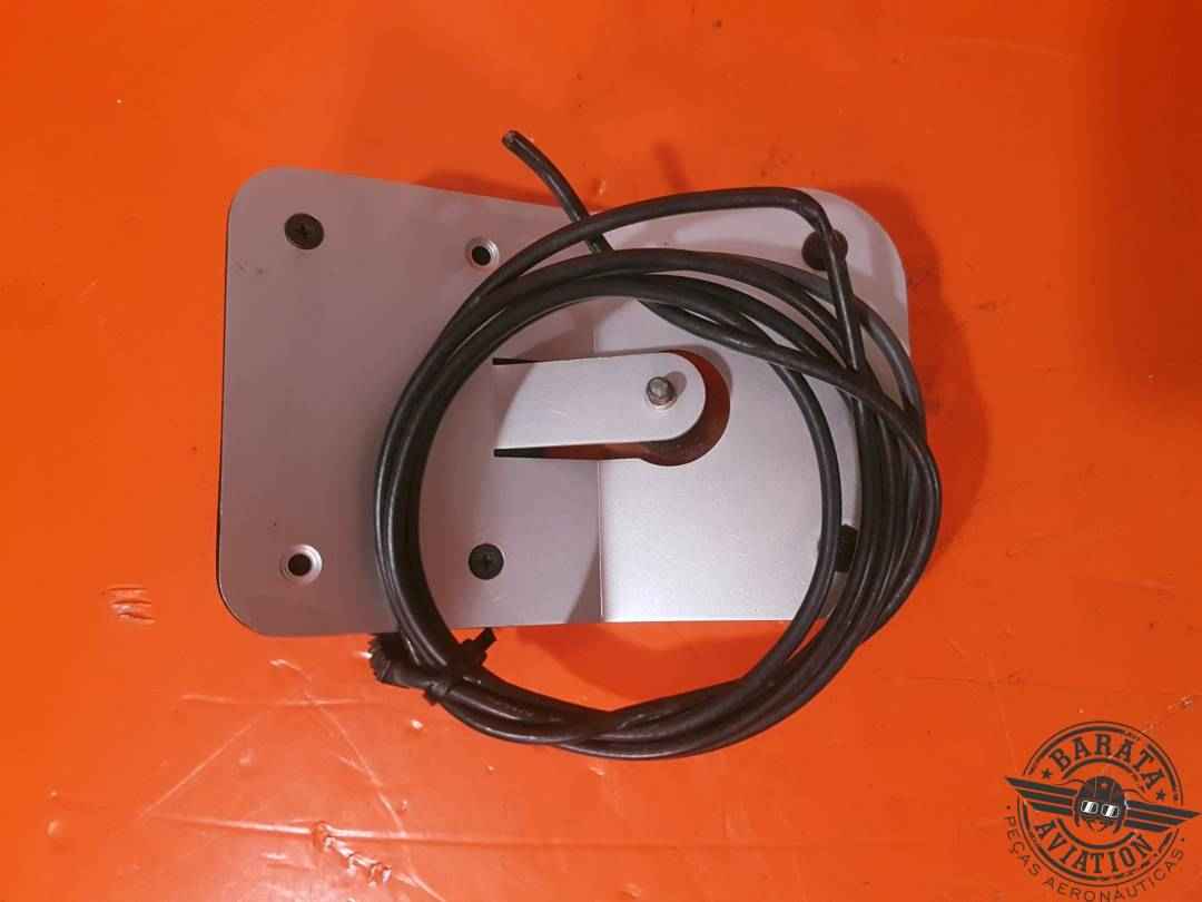 011-00149-03 GARMIN GA 27A GPS ANTENNA  W/ SUPPORT