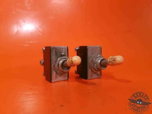 MS35059-23  CH KIT OF 2 SWITCHS ON/OFF  2 POSITIONS