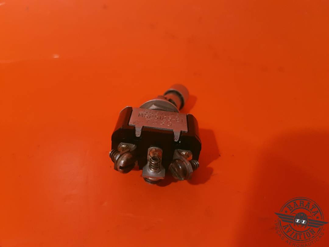 MS25125-E1 CH TOGGLE SWITCH 3 POSITIONS ON/OFF/ON -LANDING GEAR