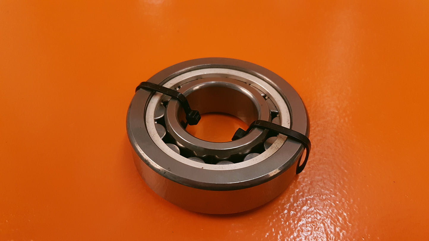 1-300-666-01 Bearing Roller