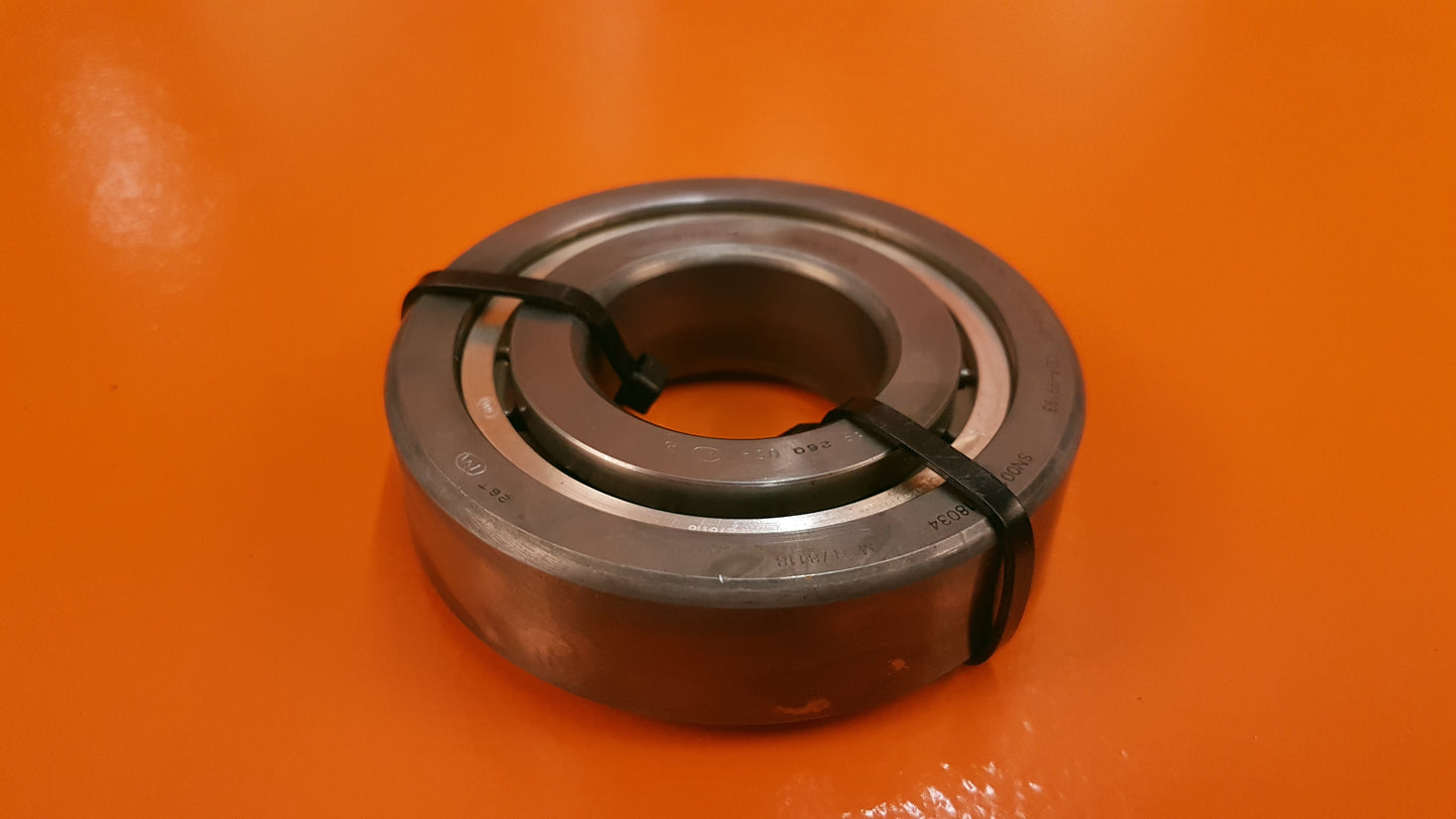 1-300-666-01 Bearing Roller