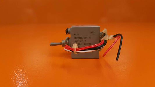 M39019/03-310 Airpax Hydraulic Magnetic Circuit Breaker