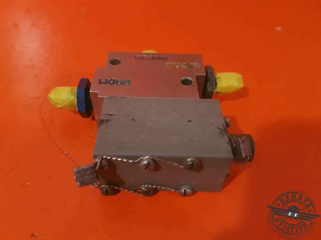 6608258-2 Gates Learjet/Esterer Three Way Valve