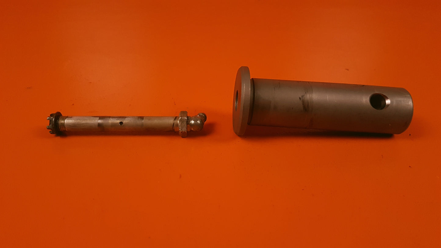 2341110-003 Learjet Trunnion Pin Assy