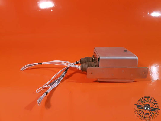 3118105-1 Conjunto de caja de relés Gates Learjet con conectores