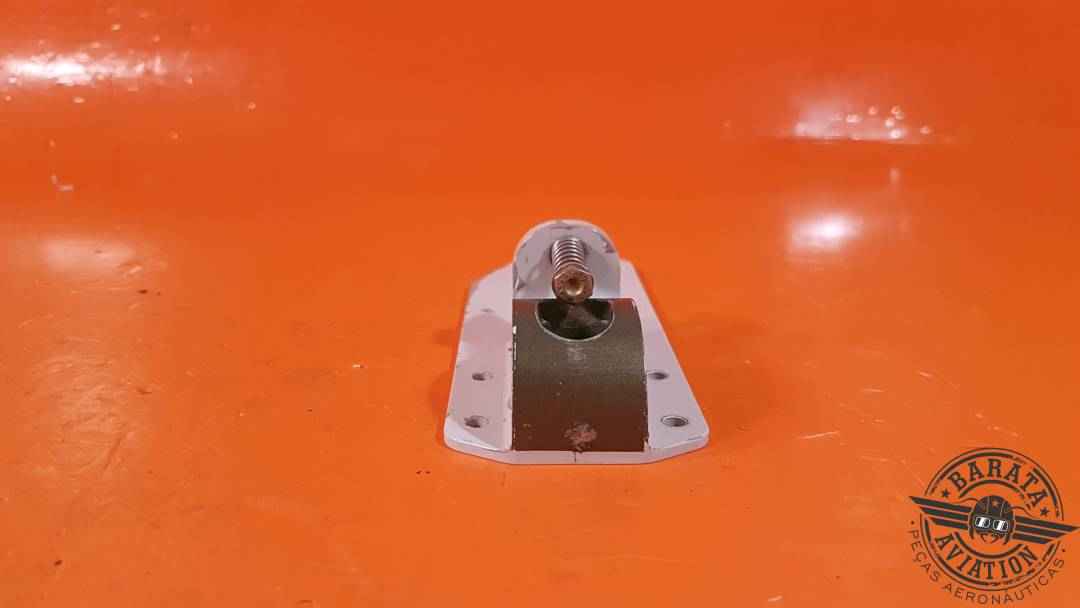 SOC422520-503 L/H Inboard Fitting