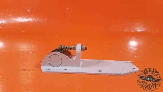 SOC422520-504 R/H Inboard Fitting