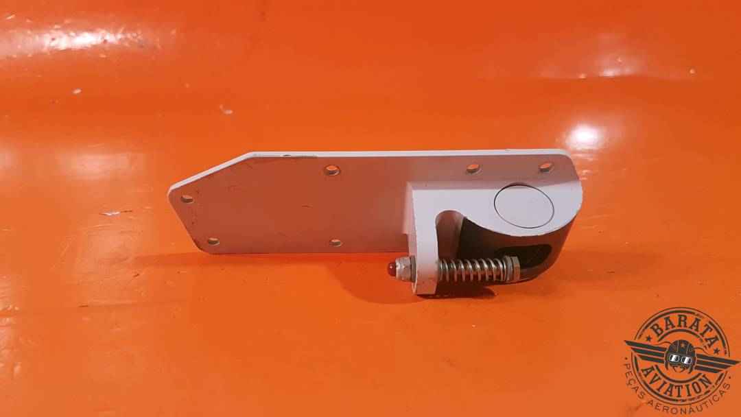SOC422520-504 R/H Inboard Fitting
