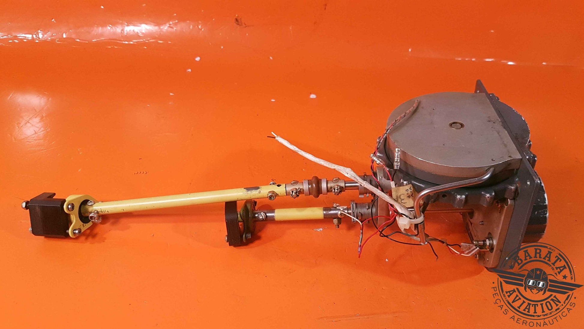 528101-4  Condec Control Assy - Roll and Yaw Trim