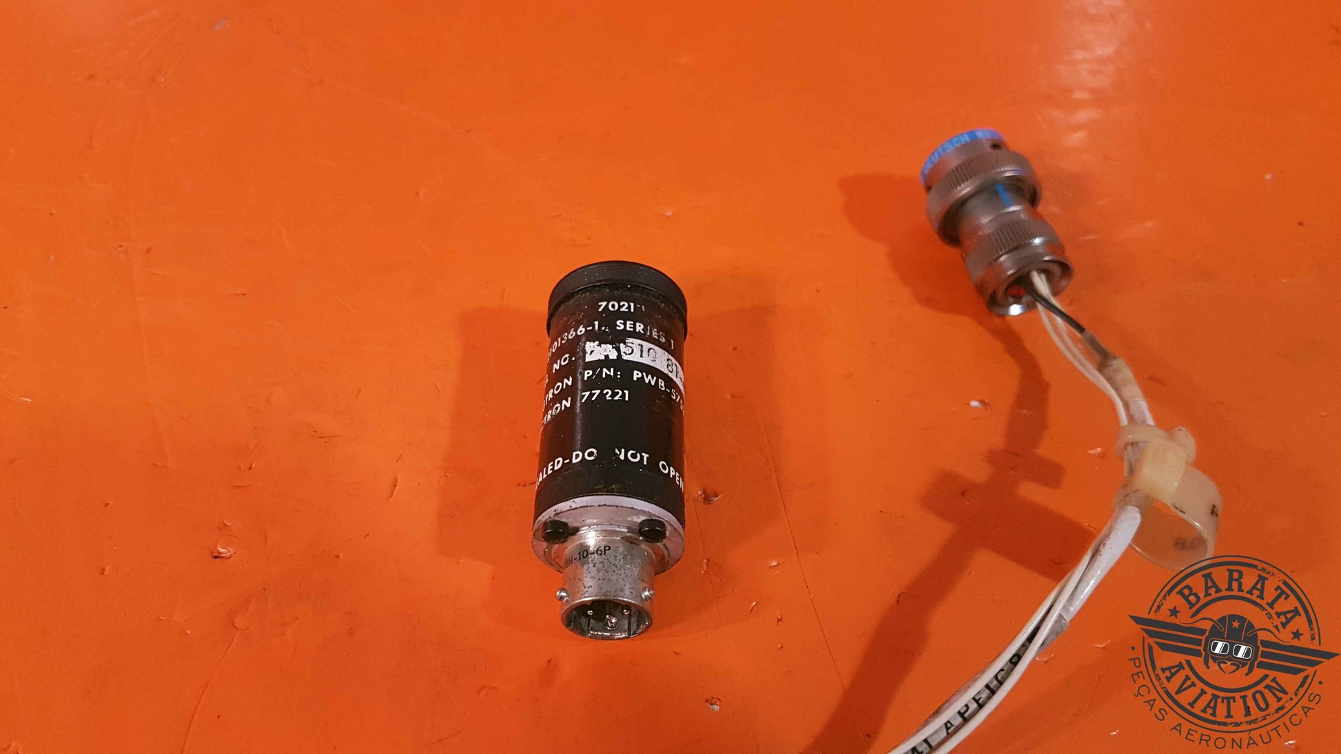 2101366-1 Airesearch Engine Sync Indicator  W/ Connector