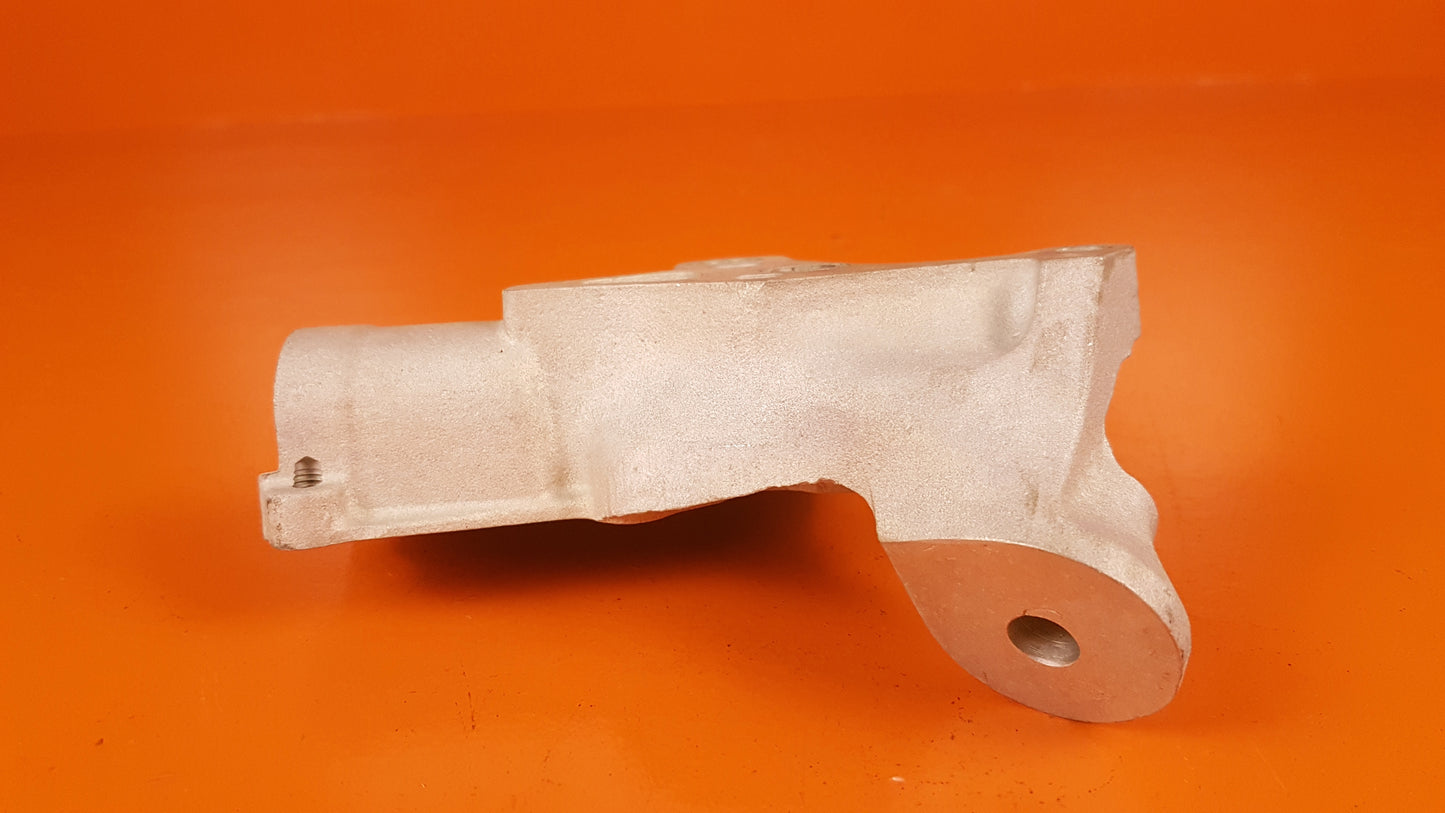 641895 Continental L/H Bracket