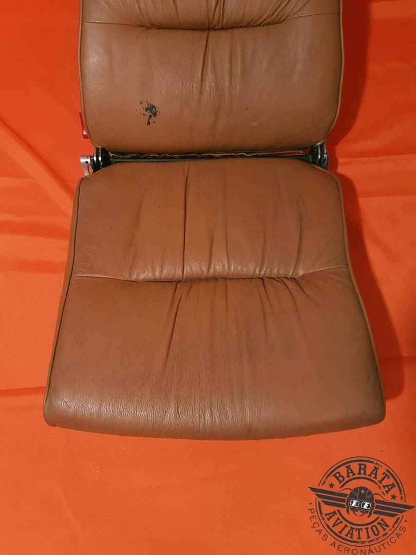 106-530056-2 Beech Baron 58 Seat Assembly R/H