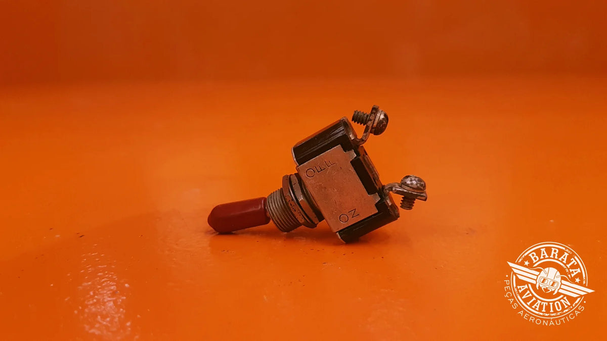 AN3021-2 Cutler Hammer Toggle Switch