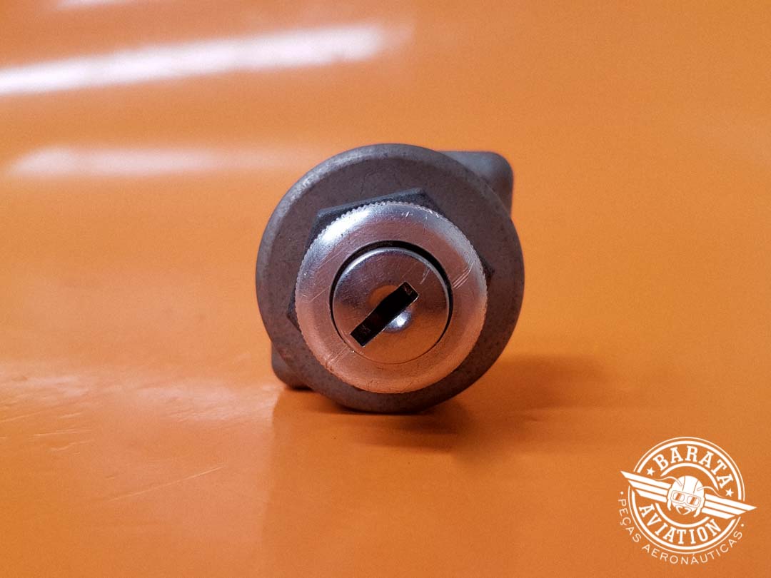 IGNITION SWITCH WITH KEY P/N 13-357200-1F