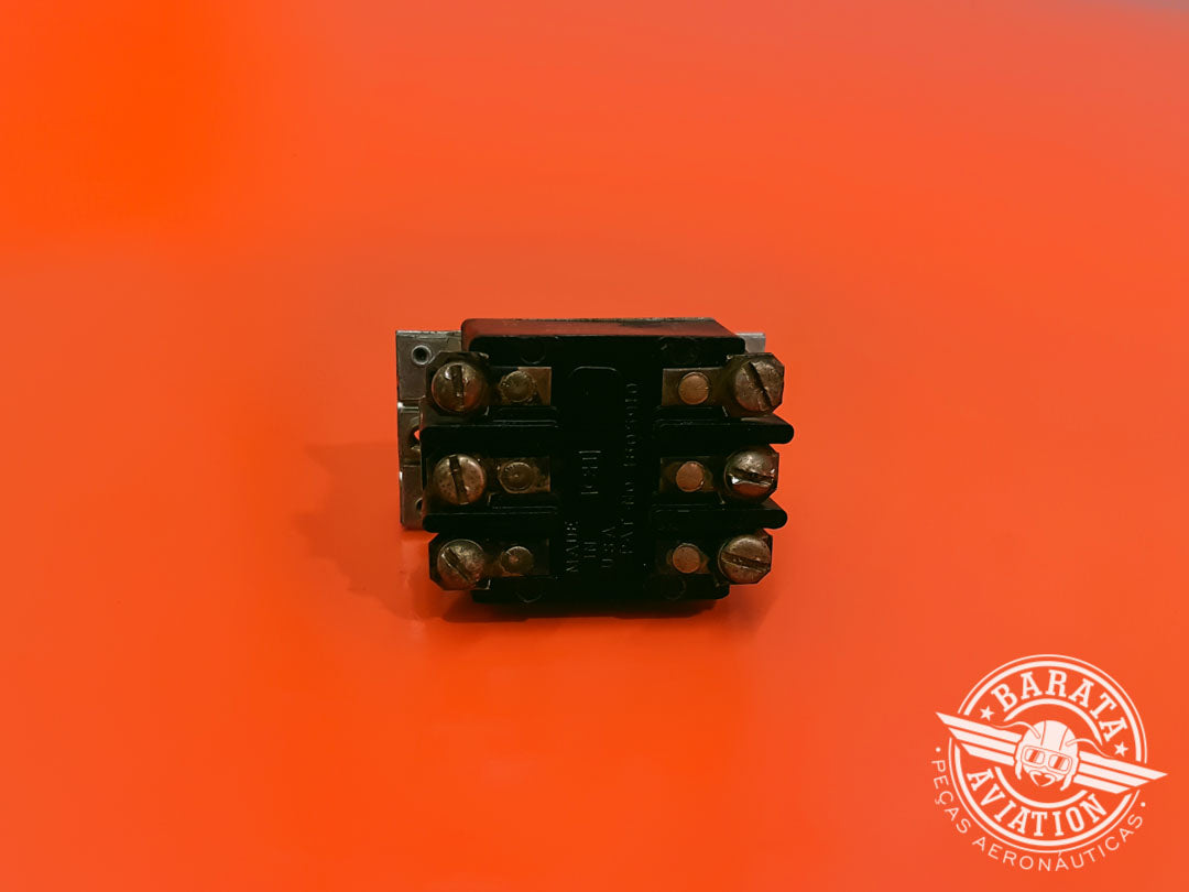 AN3226-2 CUTLER TOGGLE SWITCH  ON/OFF 2 POSITIONS