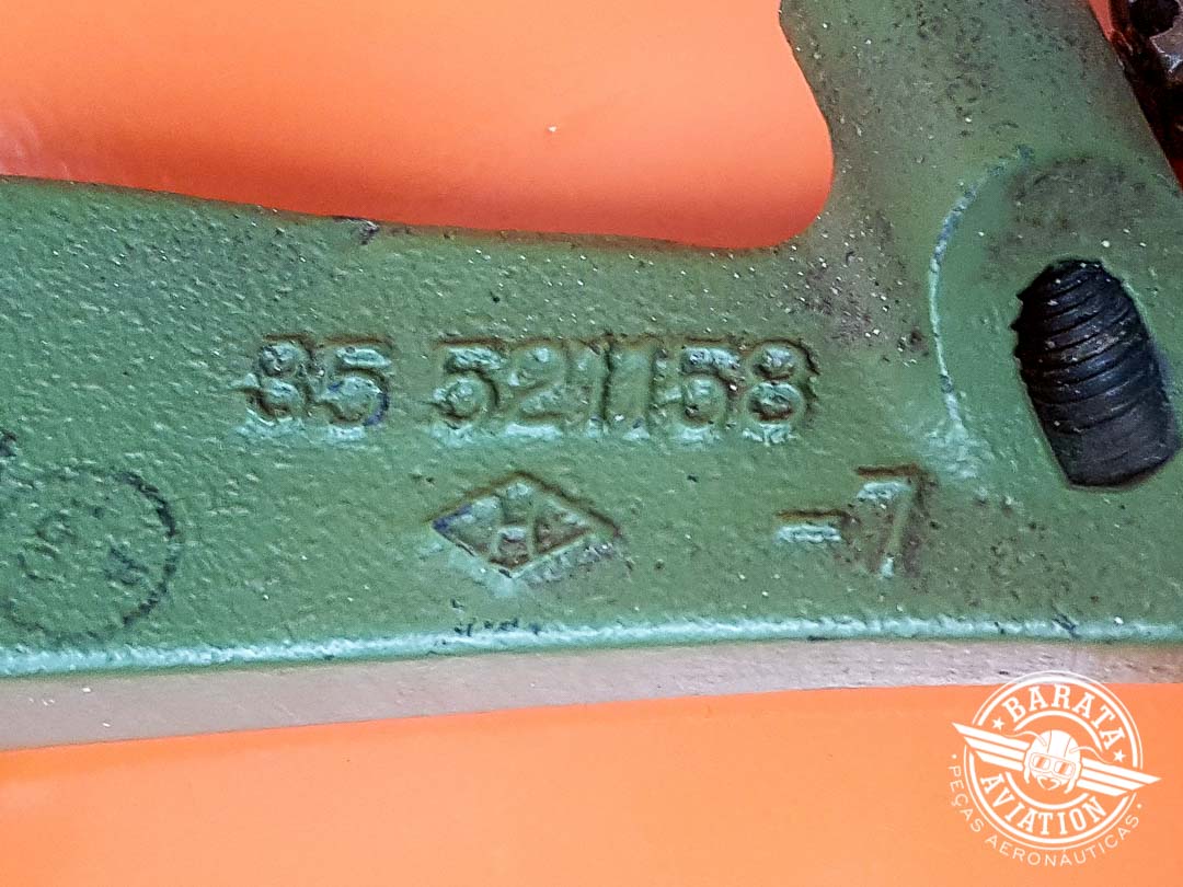 Bellcrank (Bumerangue) do Aileron L/H P/N 35-521190