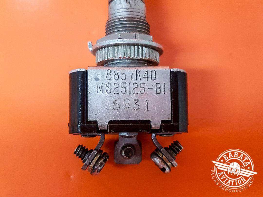 Interruptor de aleta - Indicador de combustible y regulador de voltaje P/N MS25125-BI / 8857K40