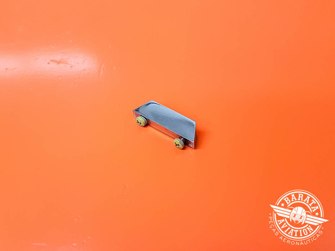 Conjunto de Puxadores da Porta do Capô P/N 35-910322-1