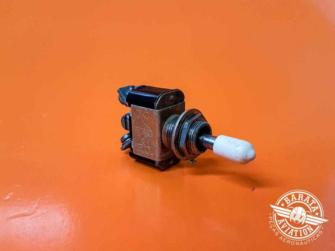 MS35058-27 JBT SWITCH 3 POSITIONS ON/OFF/ON – Barata Aviation Parts
