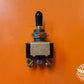 MS35058-27  JBT SWITCH 3 POSITIONS ON/OFF/ON