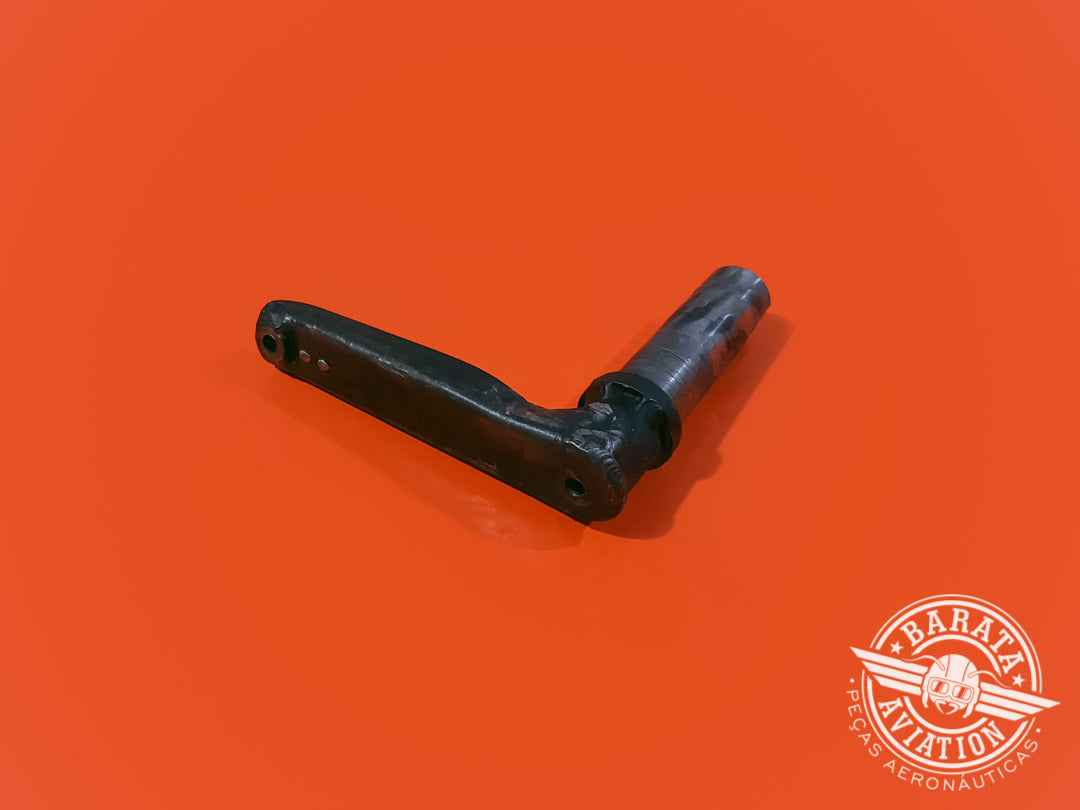 R/H LANDING GEAR BUNGEE ARM ASSEMBLY * SMALL DAMAGE * P/N: 20846-01