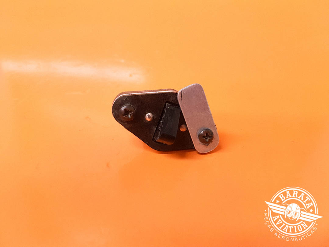 Interruptor de luz de equipaje de morro P/N 8406K1