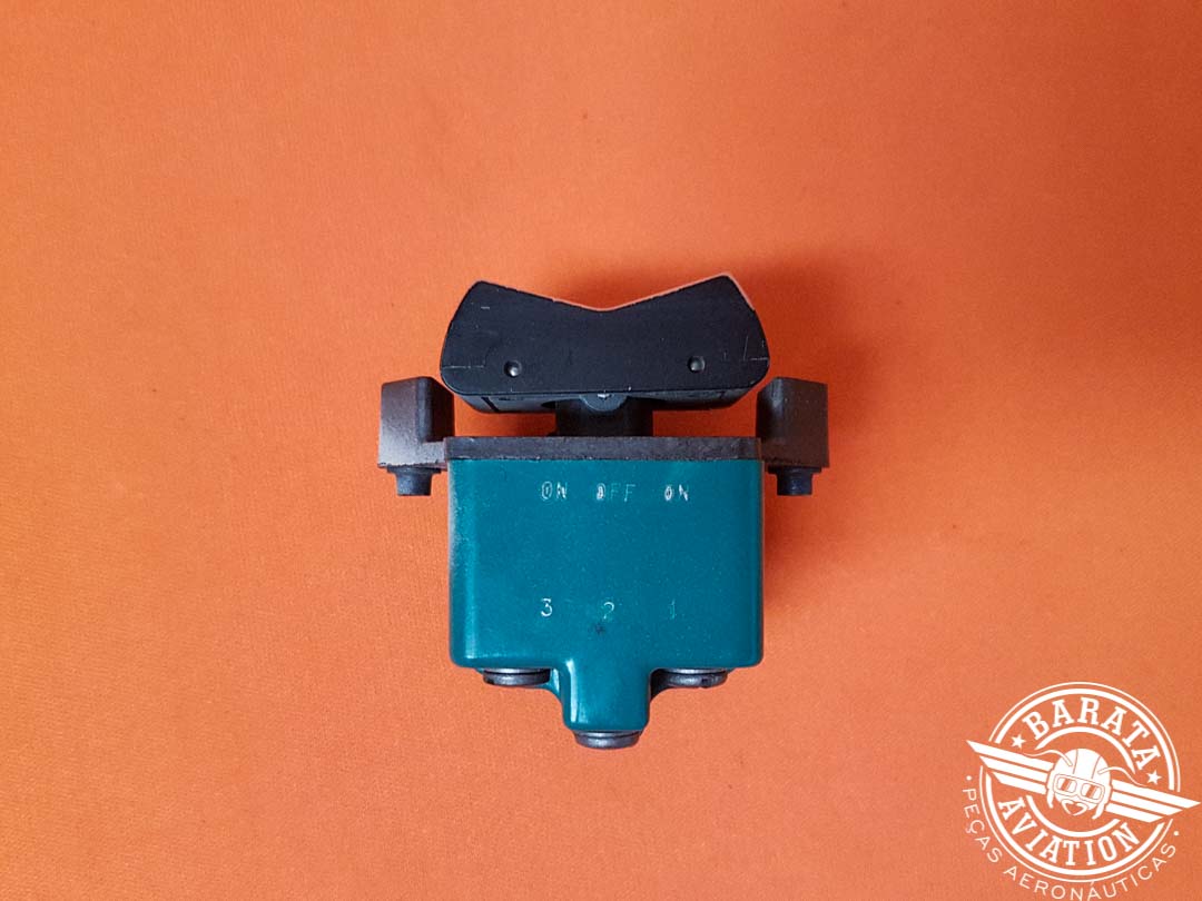 4TP1-1 ROCKER SWITCH 3 POSITIONS 