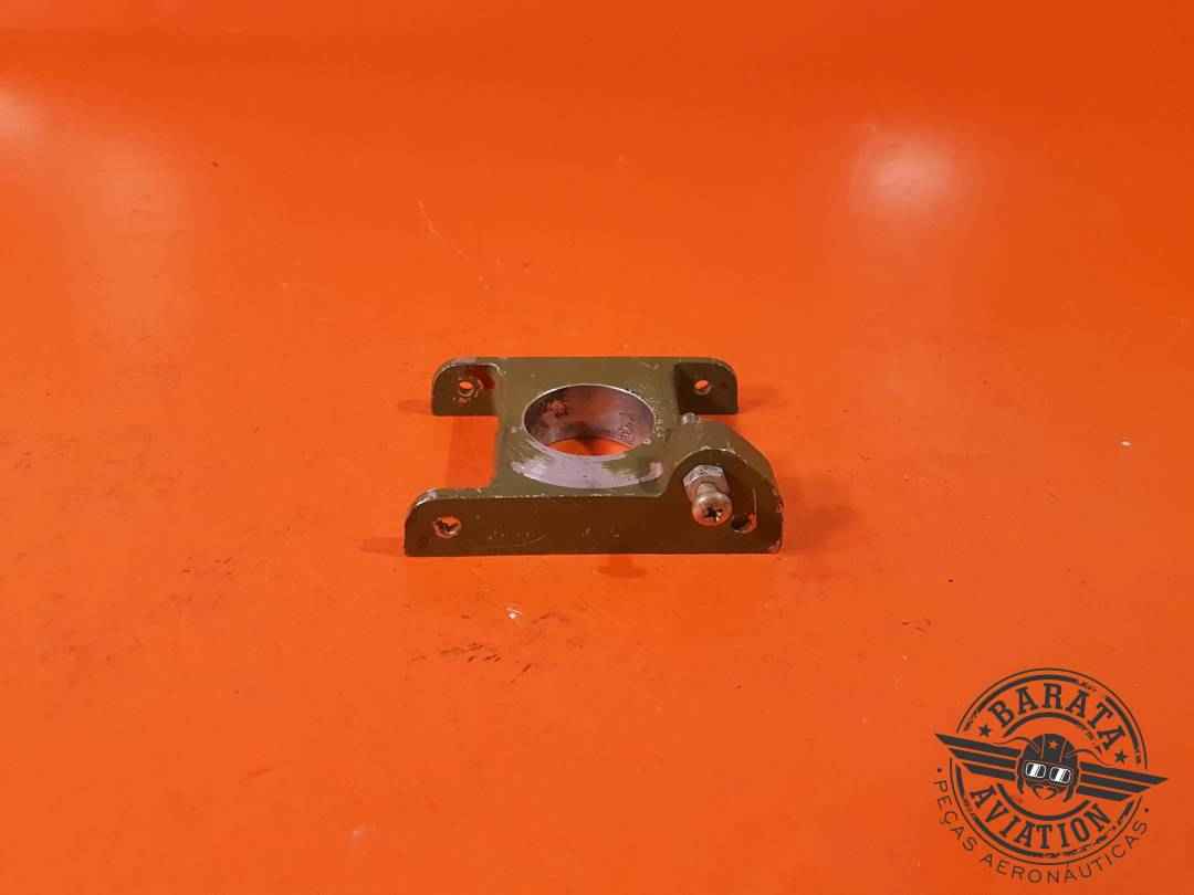 FITTING - FLAP TORQUE TUBE ASSEMBLY, LEFT P/N1: 62421-00