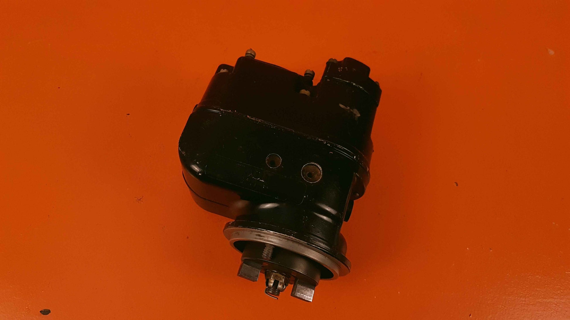 BL-500556-3 Continental S6LSC-25 Magneto