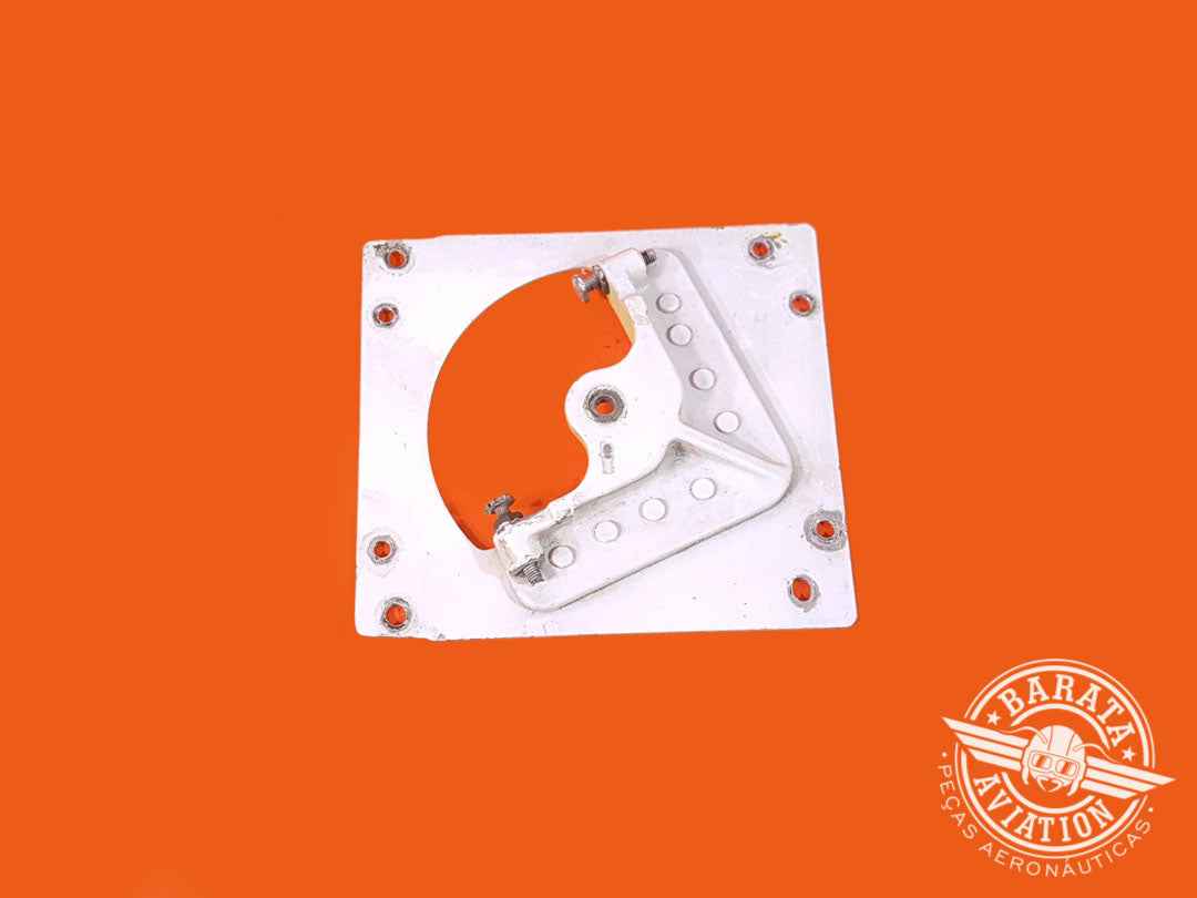 L/H ACTUATOR PLATE P/N: 5565383-2