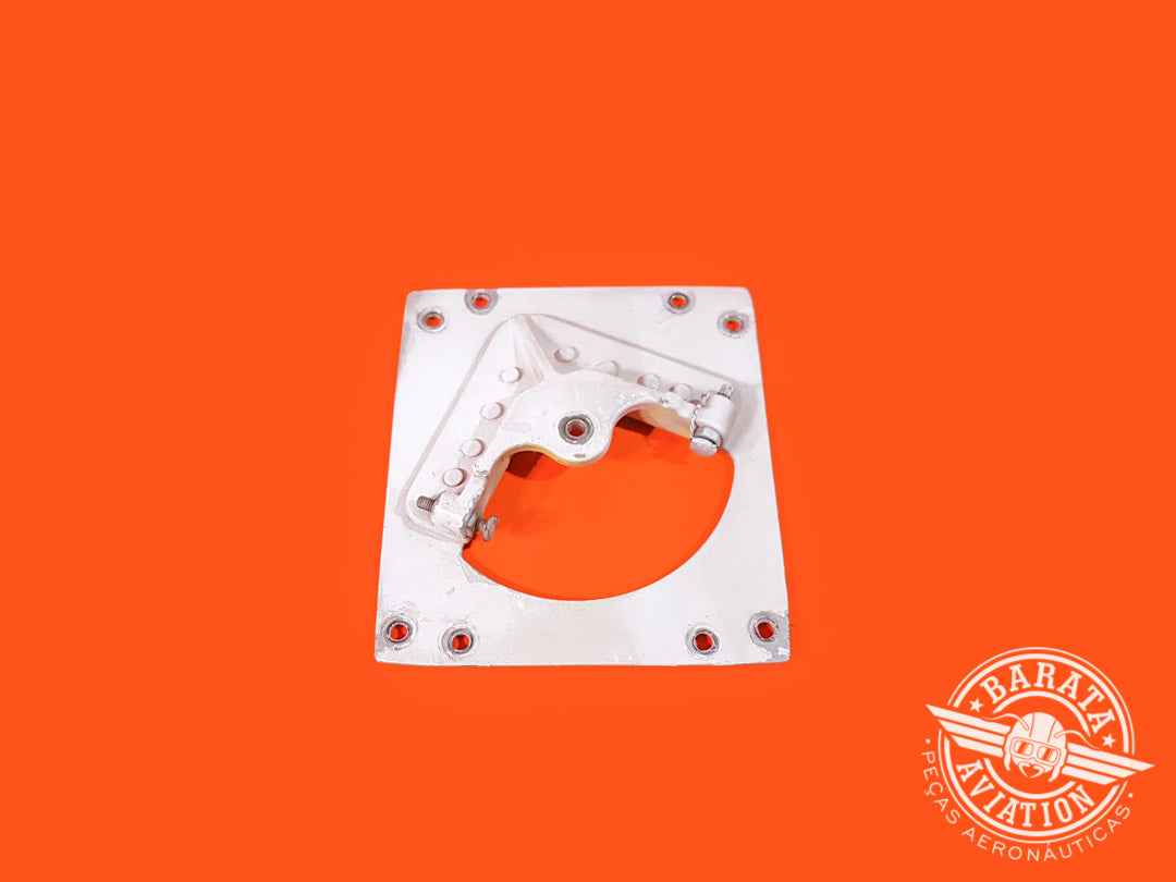 R/H ACTUATOR PLATE - P/N 5565386-3