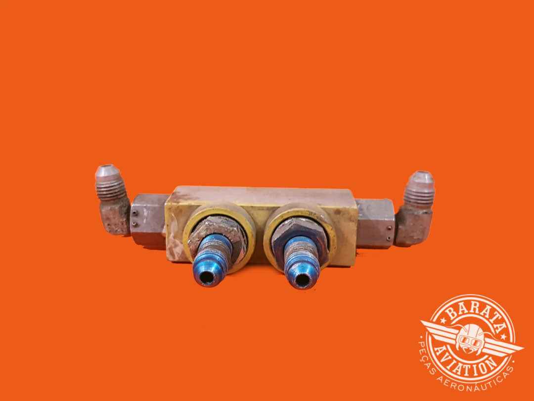 L/H AND R/H SWIVEL FITTING P/N: 5527219-1