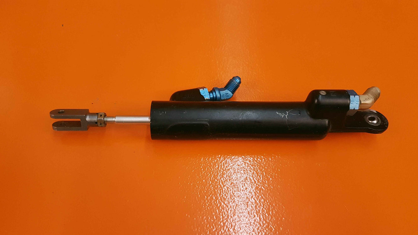 9912050-11 Cessna Master Brake Cylinder Assembly