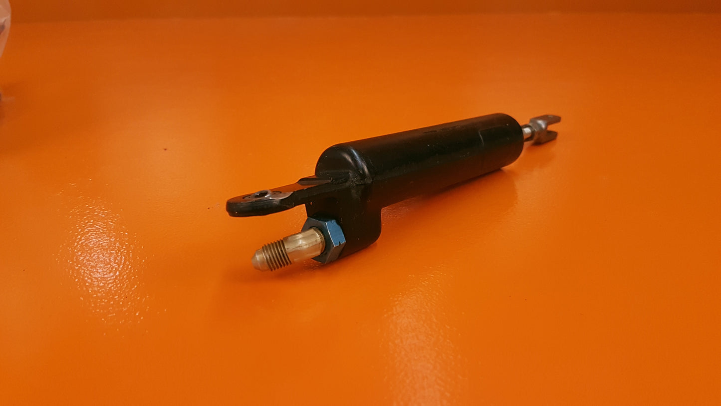 9912050-11 Cessna Master Brake Cylinder Assembly